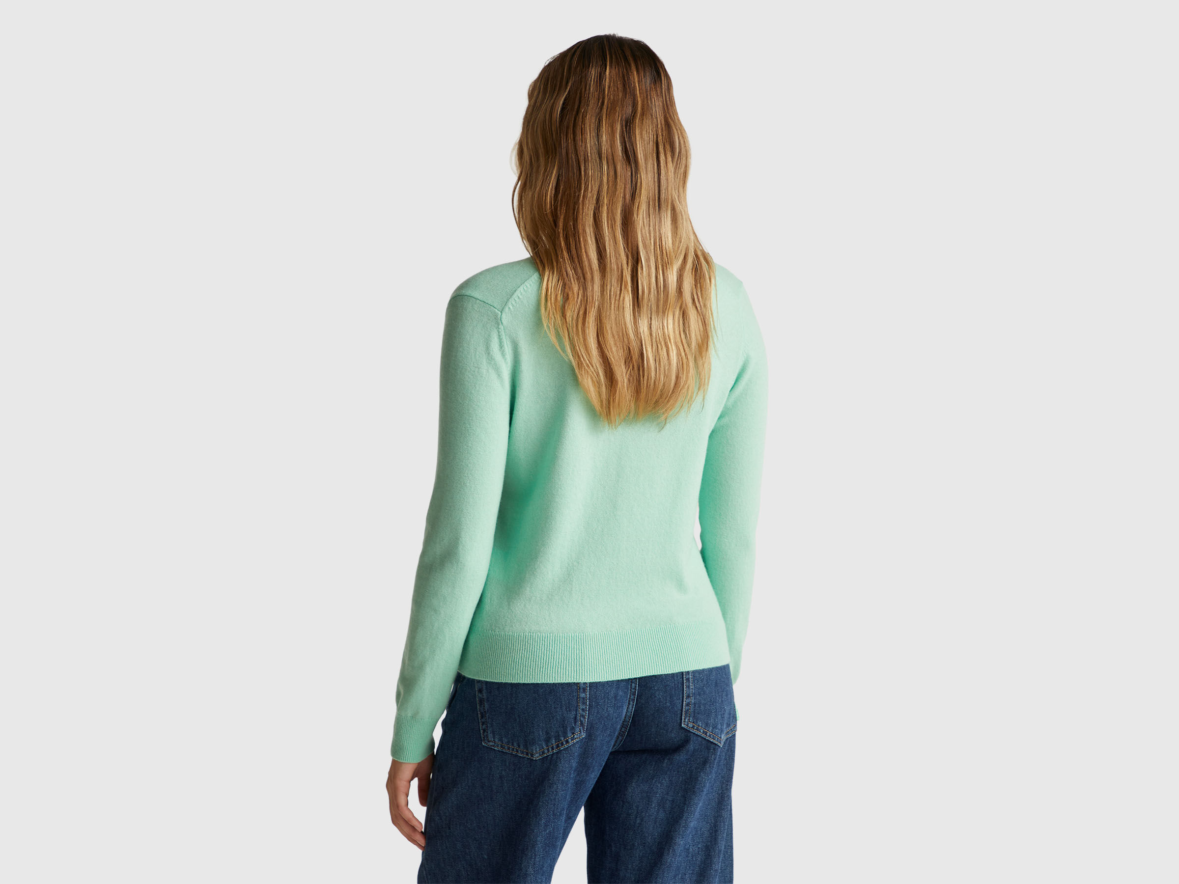 V NECK SWEATER L/S Women image number 2